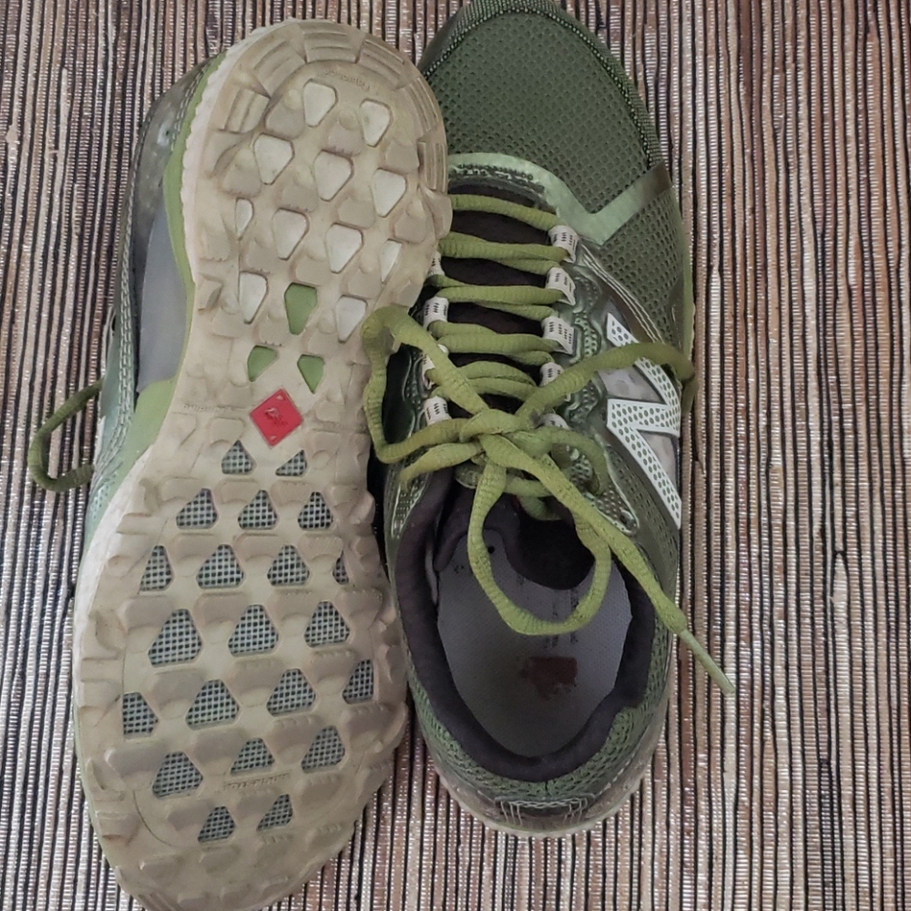 New Balance limited 915 Trail running shoes ๐ - Picture 3 of 6